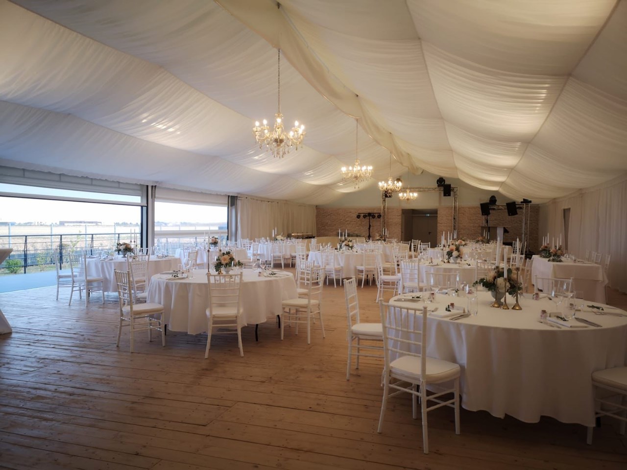 events in tents Merzenich Informations sur les salles de bal événementTente