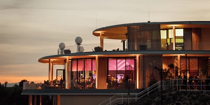 Matrimonio - Gumpoldskirchen - Panoramahaus am Abend - Weitsicht Cobenzl