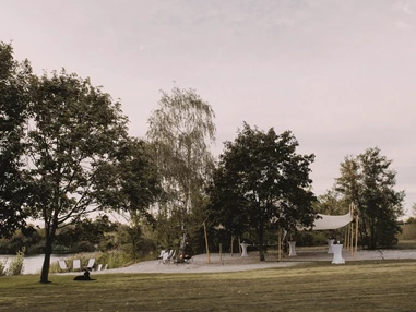 Hochzeitslocation: Seehaus Forst