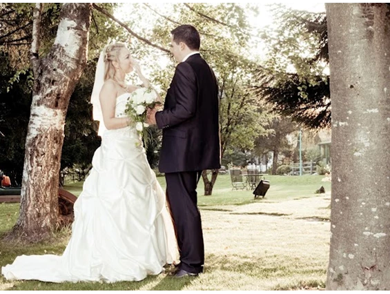 Hochzeit: Traumhafte Kulisse in unserem Garten mit über 5.000m² - Hotel Prägant
