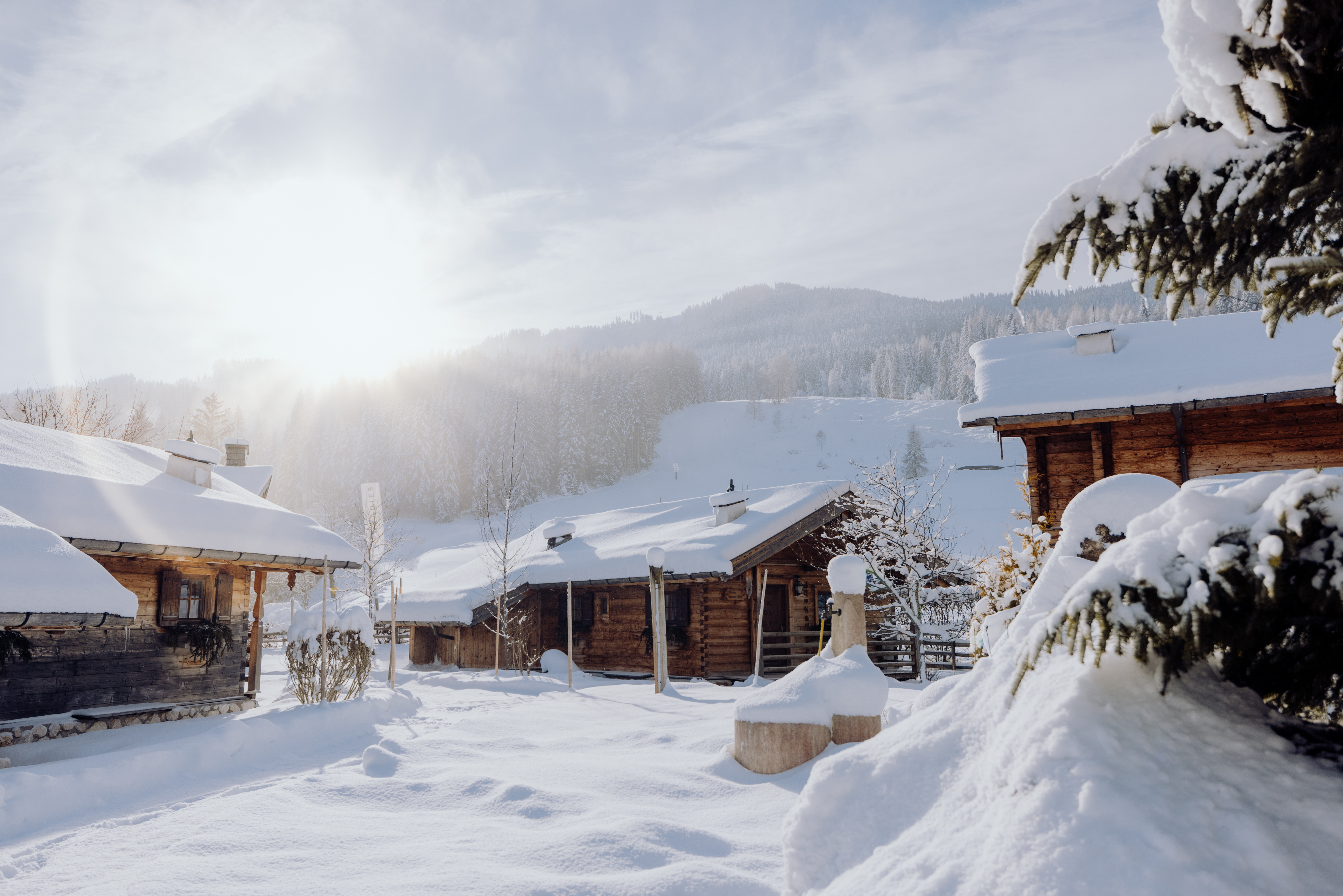 Hochzeitslocation: Chaletdorf im Winter - Naturresort PURADIES