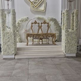 Hochzeit: Brauttisch
 - Mosaik Festsaal