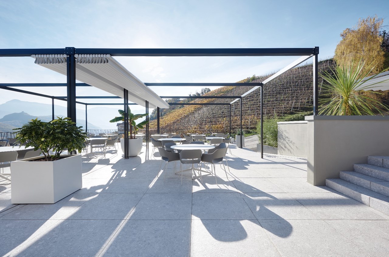 PHILIAZ Informazioni sulle sale da ballo Terrazza vista lago 