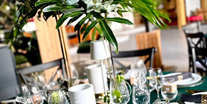 Hochzeit - Geeignet für: Firmenweihnachtsfeier - Seenplatte - Eine festliche Hochzeitstafel im BLUE MONKEY LOFT. - BLUE MONKEY LOFT