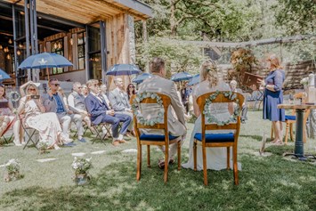 Hochzeit: Der Garten des Sendlhofer's ist einfach perfekt für die standesamtliche Trauung oder eine freie Trauungszerenomie. - Sendlhofer's