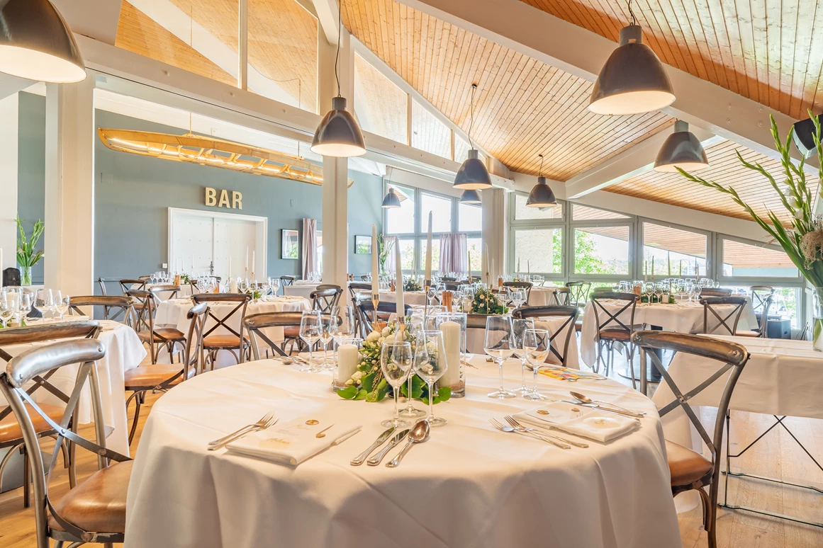 Hochzeit: Der Festsaal vom Hafenwirt in Seebruck. - Hafenwirt Restaurant & Café