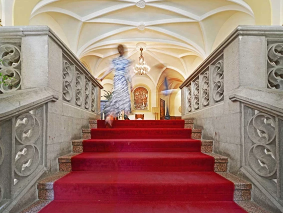 Hochzeitslocation: Willkommen im Schlosshotel Villa Westerberge. Das Eingangsportal ist ein Blickfang und zugleich ein beliebtes Fotomotiv.  - Schlosshotel Villa Westerberge