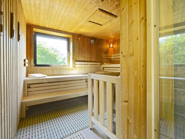 Hochzeitslocation: Unsere Saune mit Seeblick.  - Schlosshotel Villa Westerberge