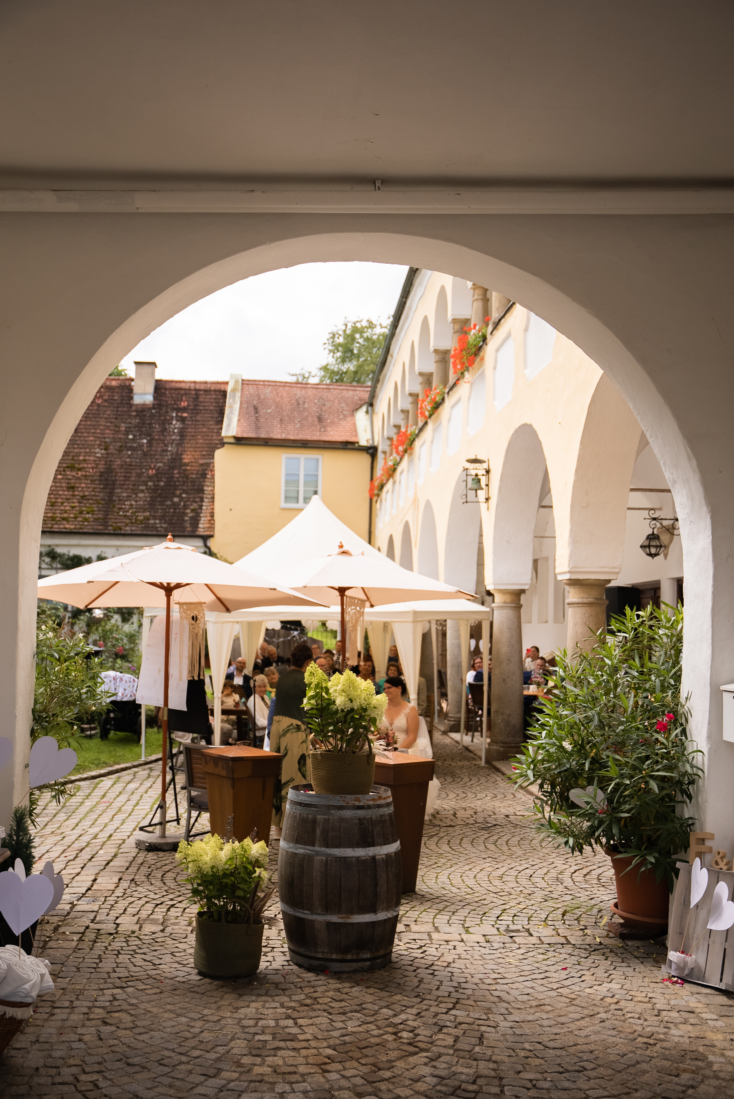 Hochzeit - PLZ 83137 (Deutschland) - Schloss Hart - Trinken. Essen. Feiern.