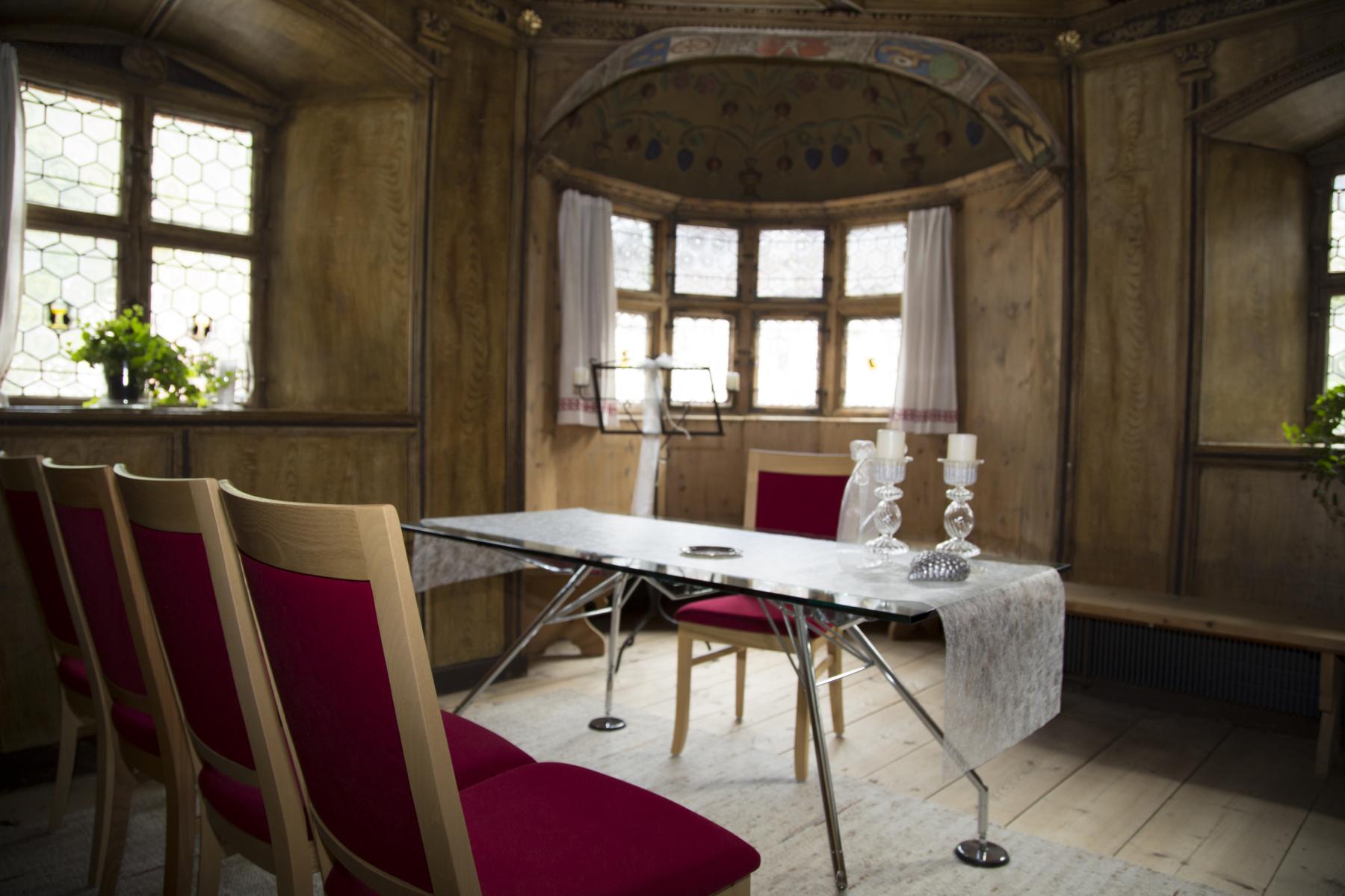 Hochzeitslocation: Eines der ältesten Standesämter Tirol's in der Gemeinde Umhausen (über dem Gasthof) - Gasthof Krone Umhausen e.U.