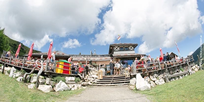 Hochzeit - Ramingstein - Heiraten auf der Gamskogelhütte auf 1850m Seehöhe.
Foto © tanjaundjosef.at - Gamskogelhütte