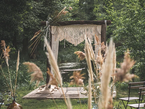 Hochzeit: Eine Gartenhochzeit auf der Beke Mühle. - Beke Mühle