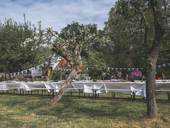 Hochzeit: Eine Gartenhochzeit auf der Beke Mühle. - Beke Mühle