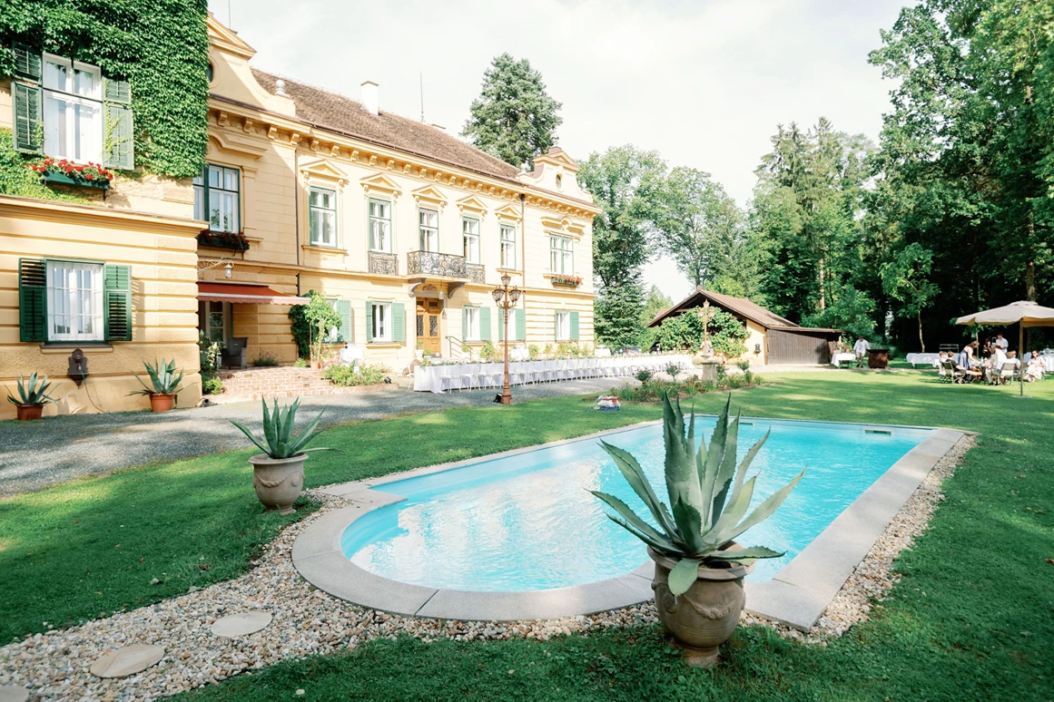 Hochzeitslocation: Palais mit Pool - Palais Kneissl