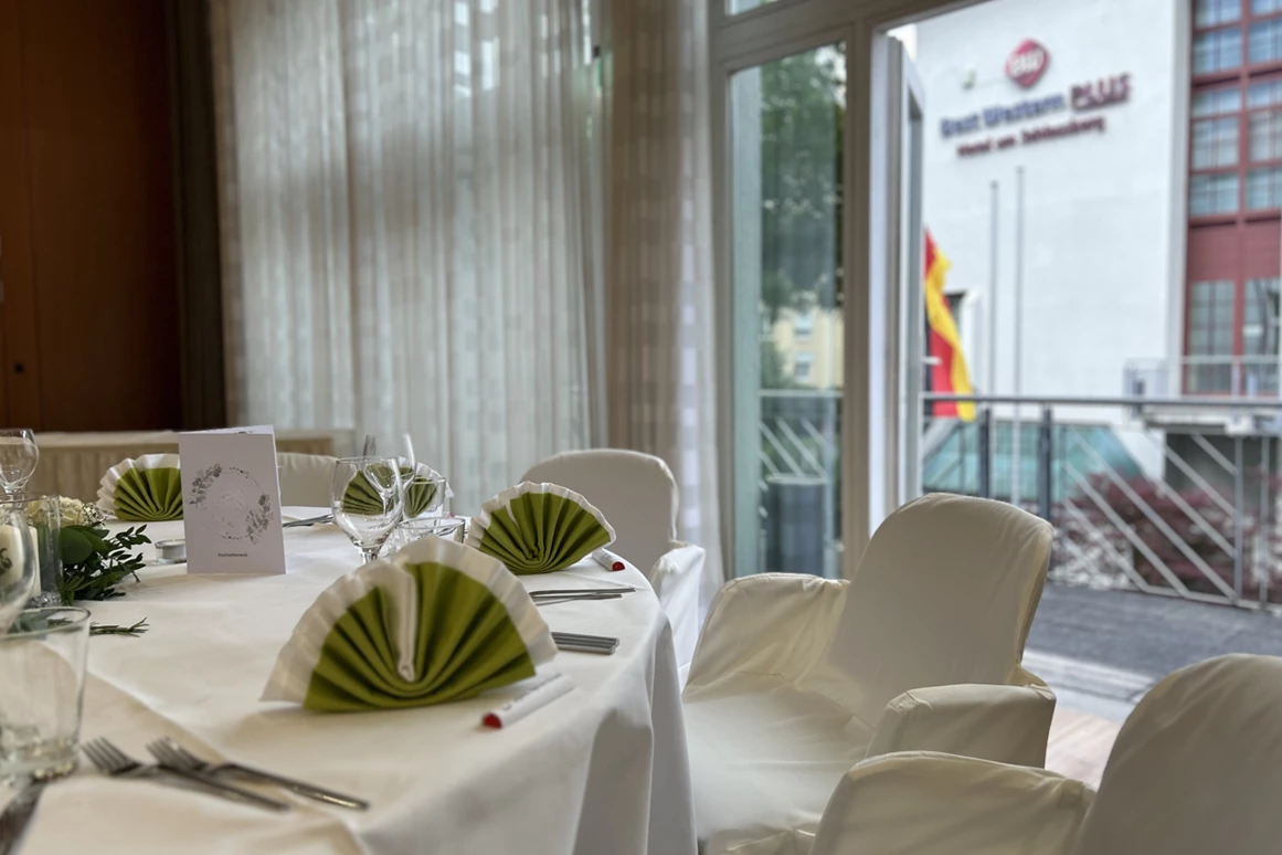 Hochzeitslocation: Hochzeitsdekoration - Best Western Plus Hotel Am Schlossberg