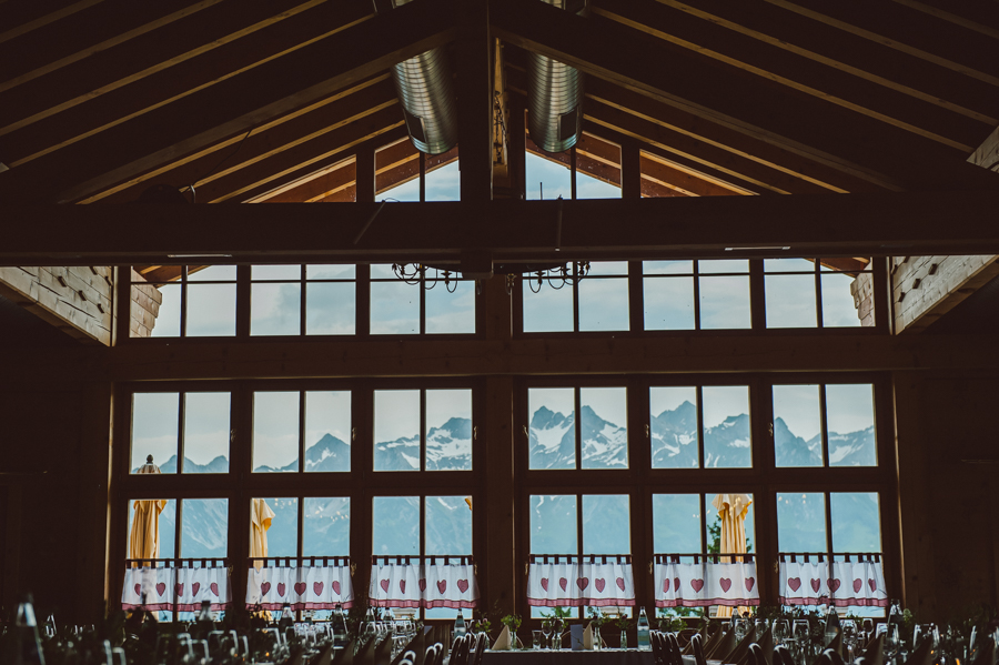 Hochzeit: Der herrliche Ausblick vom Festsaal ist eines der vielen Highlights am Alpengasthof Muttersberg. - Alpengasthof Muttersberg