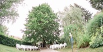 Hochzeit - Trauung im Freien - Heiraten im Garten des Landgasthof KRONE in Niederösterreich.
Foto © tanjaundjosef.at - Landgasthof Krone