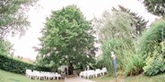 Hochzeit - Perchtoldsdorf - Heiraten im Garten des Landgasthof KRONE in Niederösterreich.
Foto © tanjaundjosef.at - Landgasthof Krone