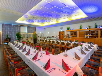 Restaurant & Landhotel "Zum Niestetal" Angaben zu den Festsälen Festsaal