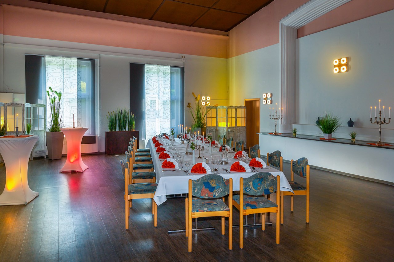 Restaurant & Landhotel "Zum Niestetal" Informatie over de balzalen Studio