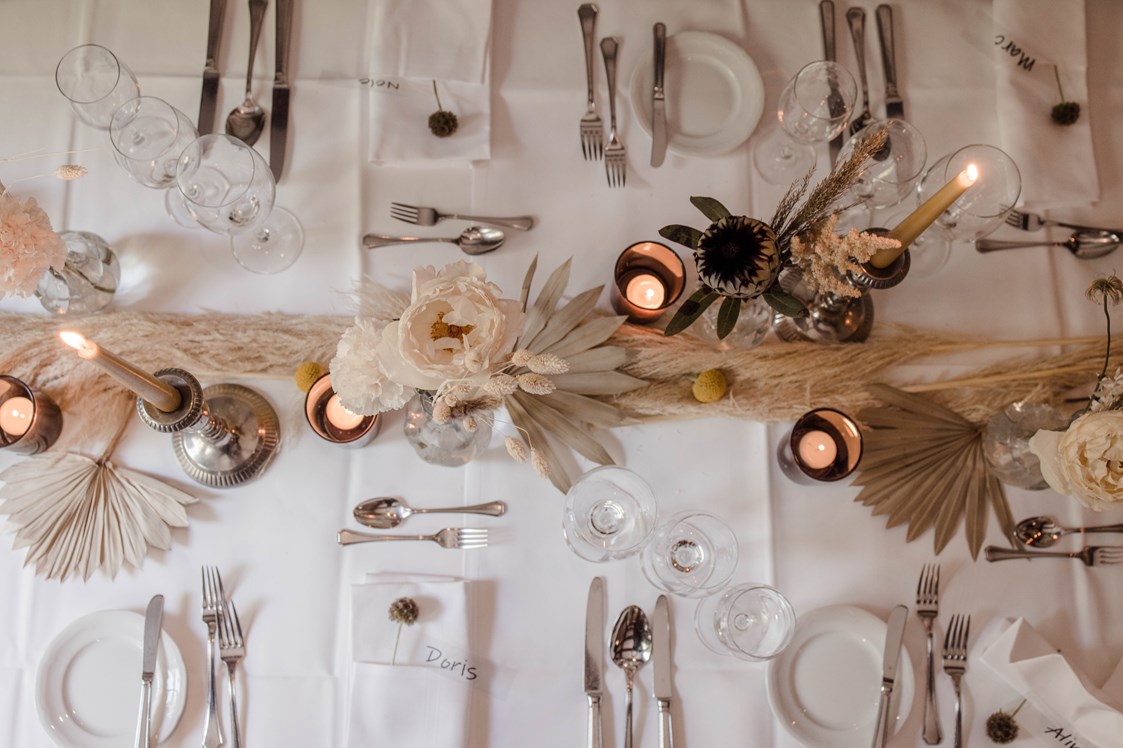Hochzeit: Idee für Tisch-Deko - Brackstedter Mühle - Hotel & Restaurant