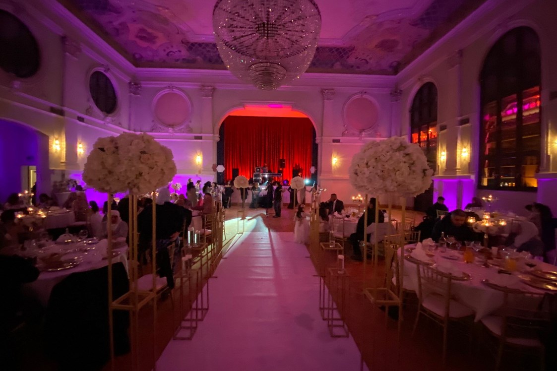 Hochzeit: Der Ballsaal der Hochzeitslocation 'Ballhaus Pankow' - Ballhaus Pankow