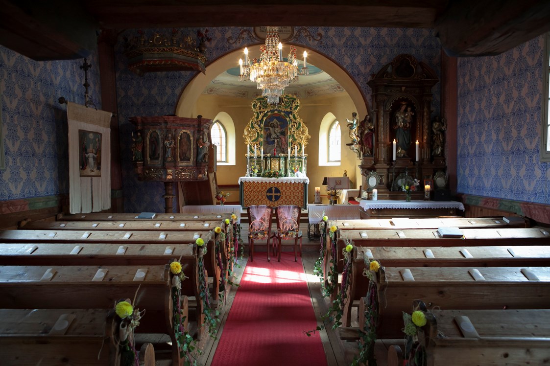 Hochzeit: Kirche Hl. Dreifaltigkeit 
(c)Foto Helga Rader - Jägerwirt Dreifaltigkeit
