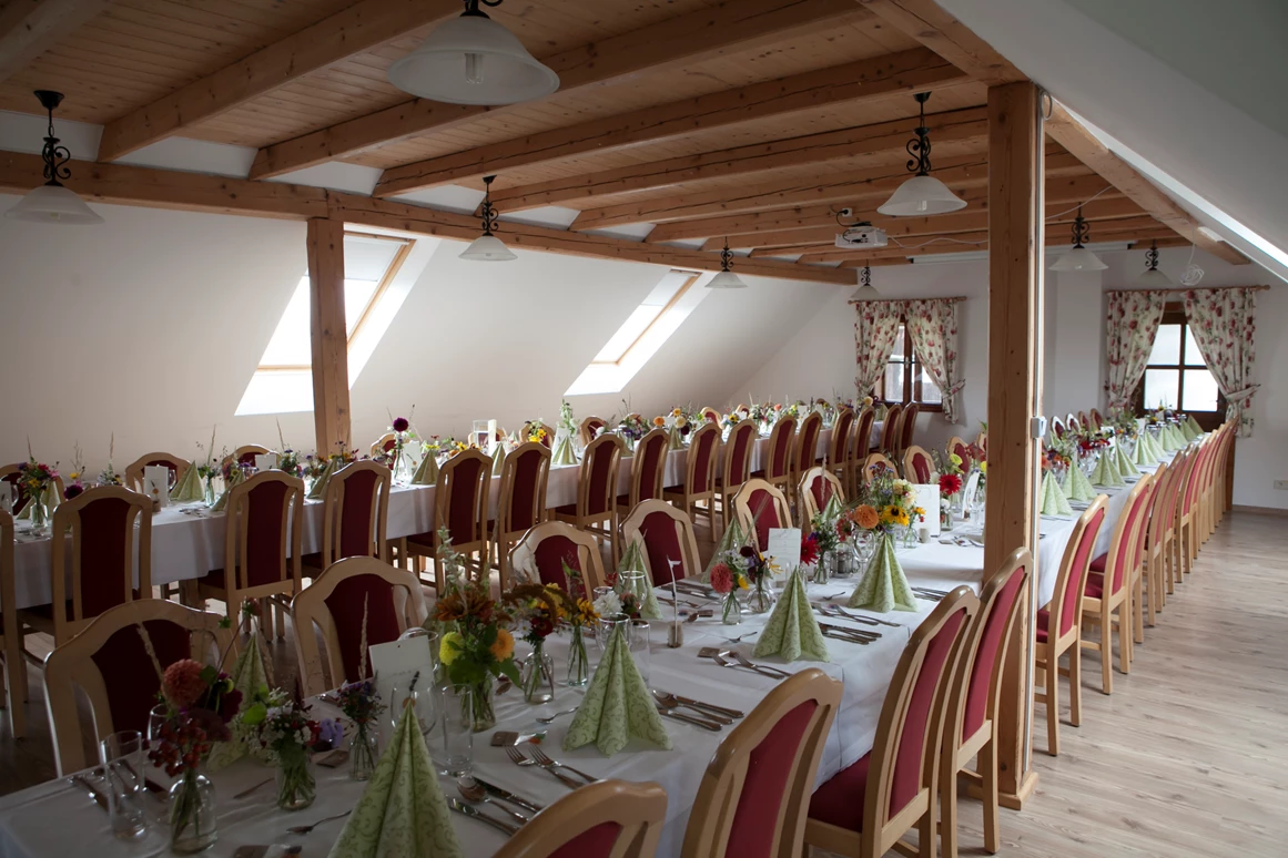 Hochzeit: Saal 
(c)Foto Helga Rader - Jägerwirt Dreifaltigkeit