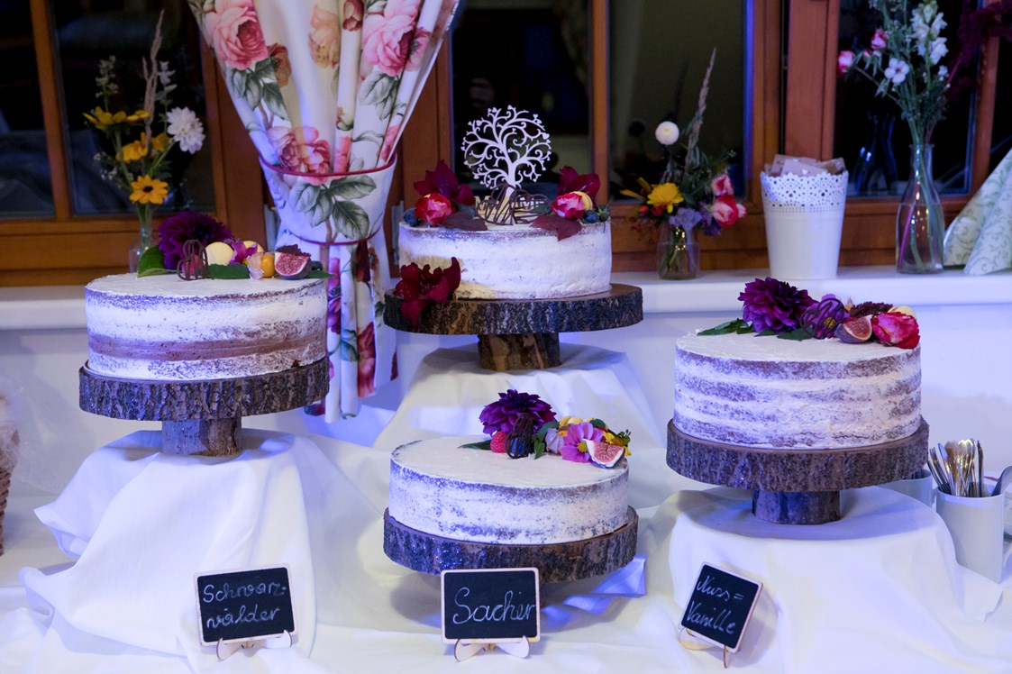 Hochzeit: Naked Cake 
(c)Foto Helga Rader - Jägerwirt Dreifaltigkeit