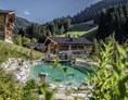Hochzeit: Unser Naturbadeteich - hier könnt ihr eine freie Trauung haben - Bergdorf Prechtlgut