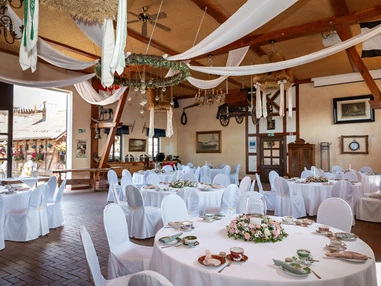 Hochzeitslocation: Tischlein deck dich ...
 - Landgut Falkenberg