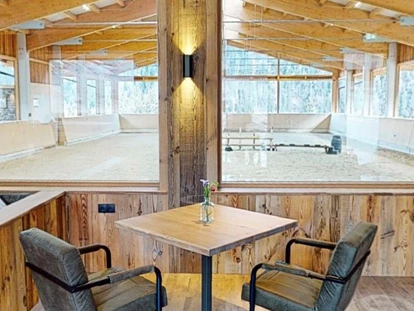 Hochzeit - Bezirk Schwaz - Die Hochzeitslocation "Reithalle" über den Dächern Mayrhofens in Tirol. - Reithalle