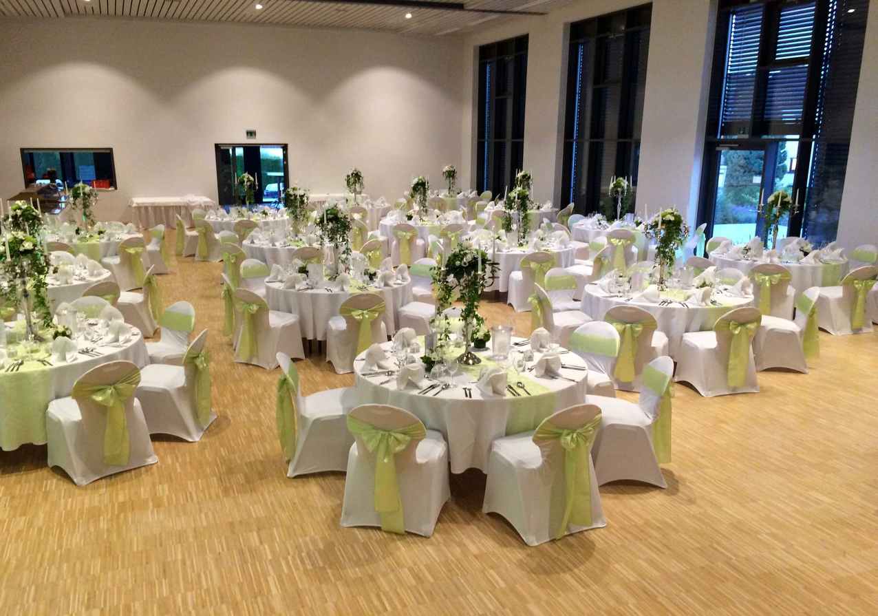 Hochzeit: Festhallen Sonnenbühl