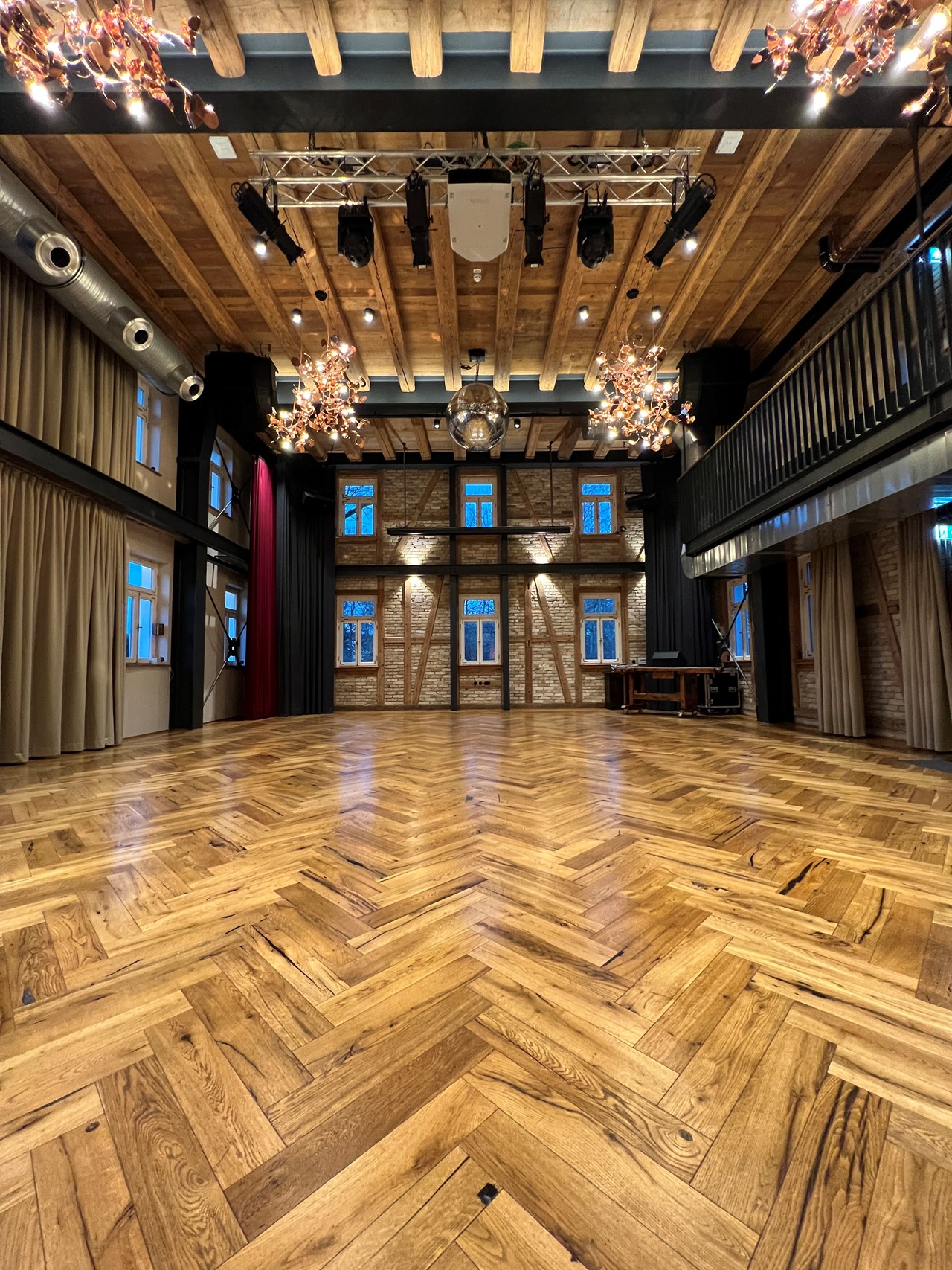 die Säge Informazioni sulle sale da ballo Sala dei Leoni