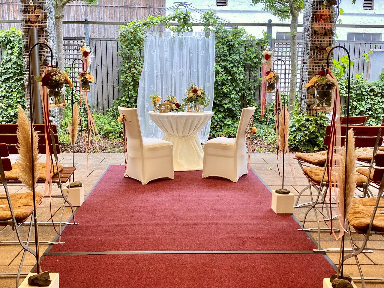 Landgasthof Demharter Angaben zu den Festsälen Terrasse für freie Trauung 