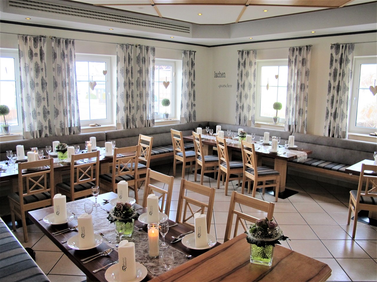 Landgasthof Demharter Angaben zu den Festsälen Nebenzimmer