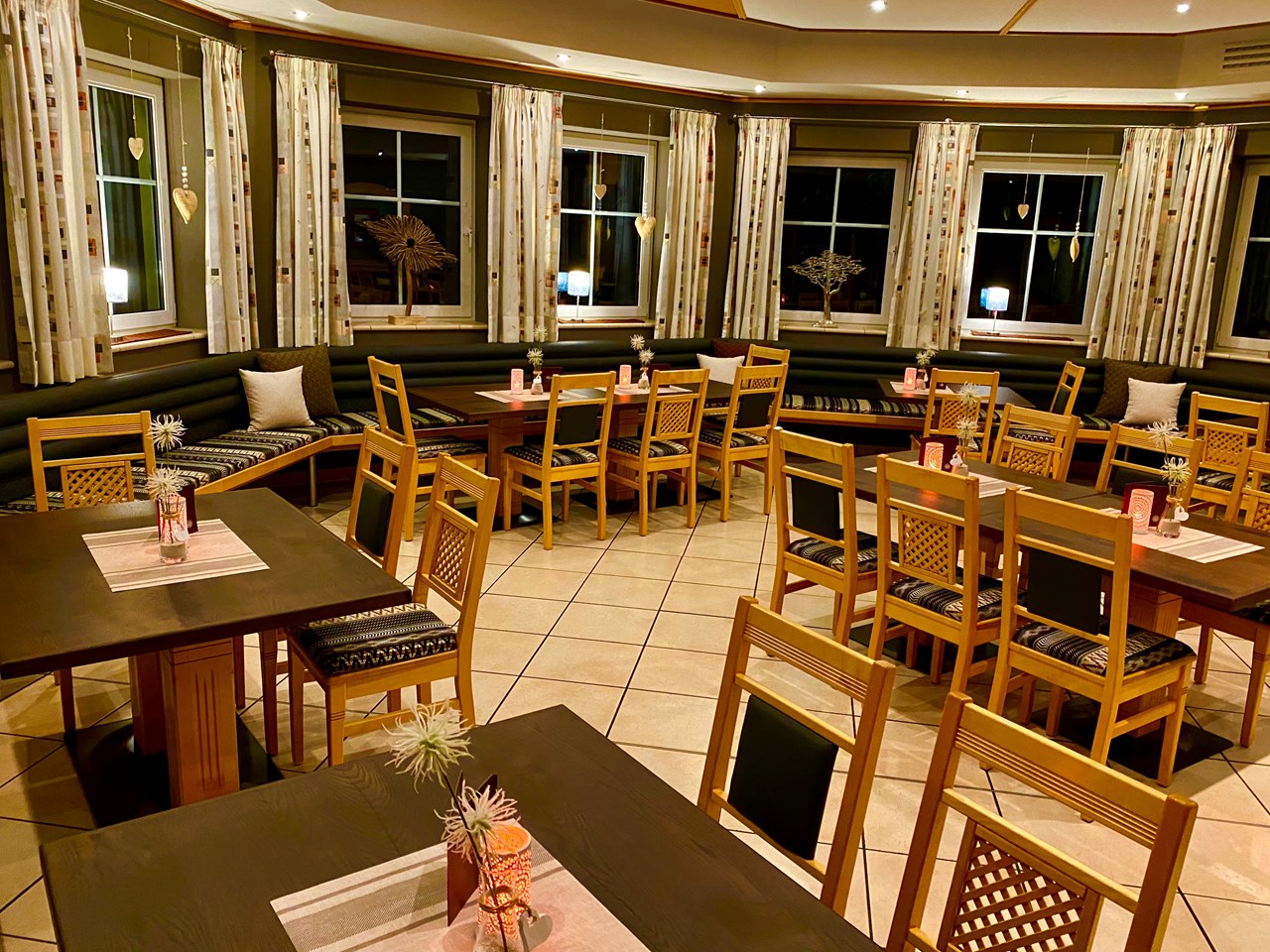 Landgasthof Demharter Angaben zu den Festsälen Restaurant