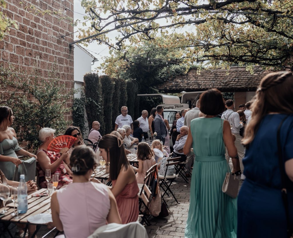 Hochzeit: Unser Innenhof während einer Feier. - Rebe Deidesheim