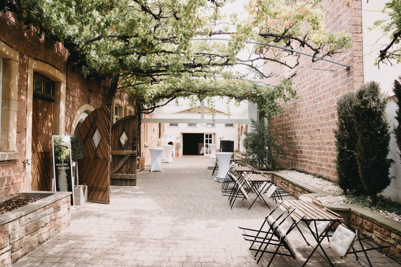 Rebe Deidesheim Informazioni sulle sale da ballo Cortile mediterraneo