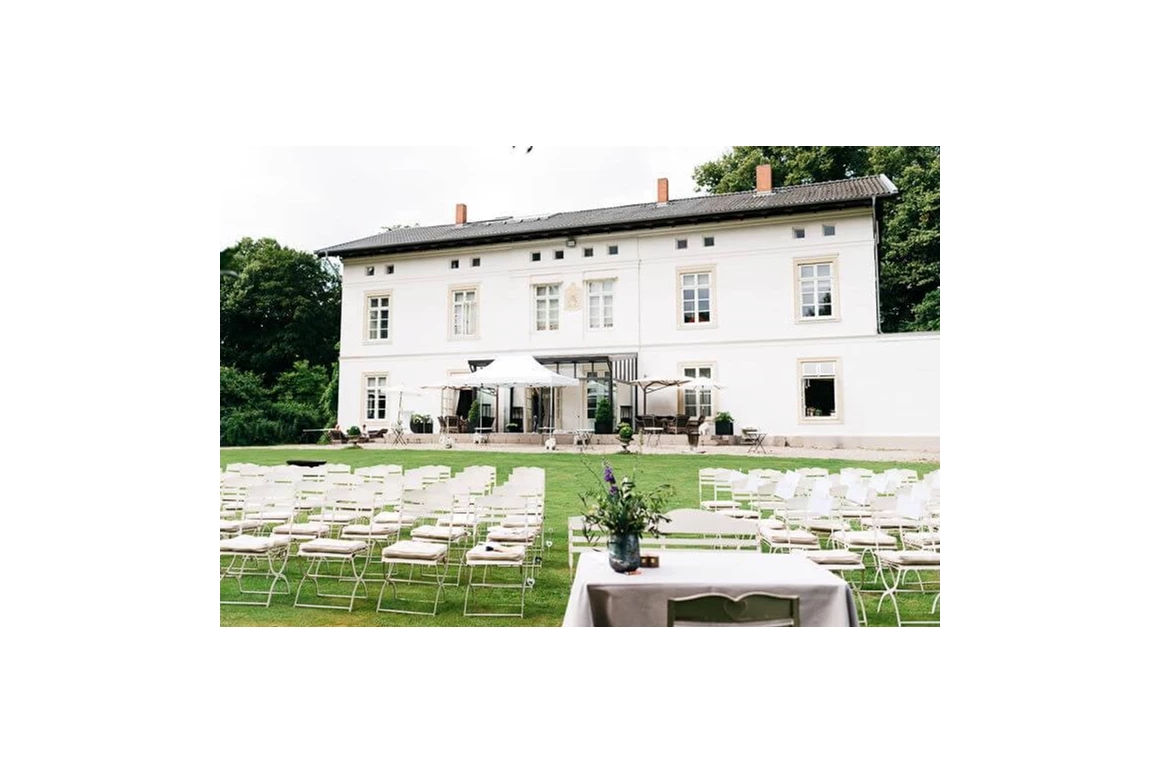 Hochzeit: Ihr privates Herrenhaus mit 5 Hektar grossem Park -maximale Privatsphäre - Herrenhaus Gut Bliestorf GmbH