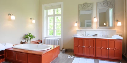 Wedding - Rethwisch (Kreis Stormarn) - Wellness in der Hochzeit-Suite - Herrenhaus Gut Bliestorf GmbH