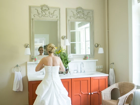 Hochzeit: Getting ready - Herrenhaus Gut Bliestorf GmbH