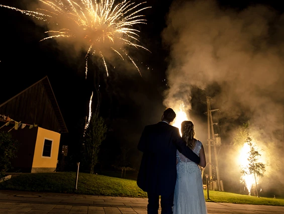 Hochzeit: Foto www.robvenga.com - Rambschisslhof