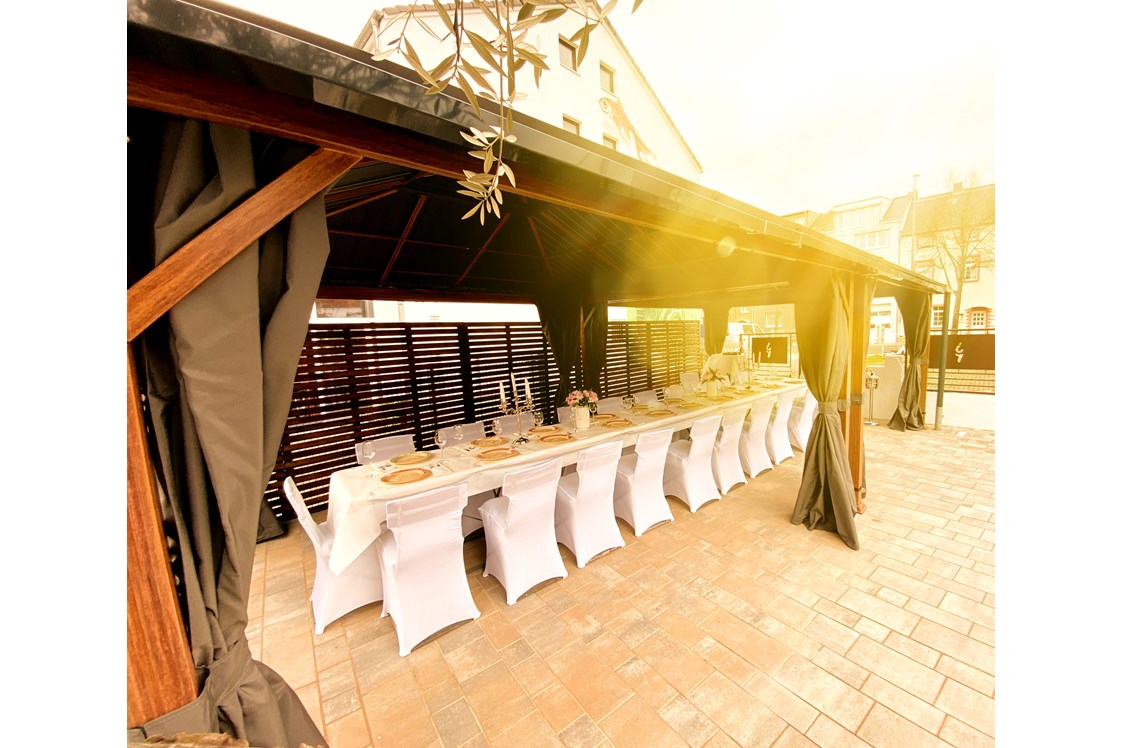 Hochzeit: Terasse Pavillon - Hotel und Restaurant Kolossos in Neuss am Rhein