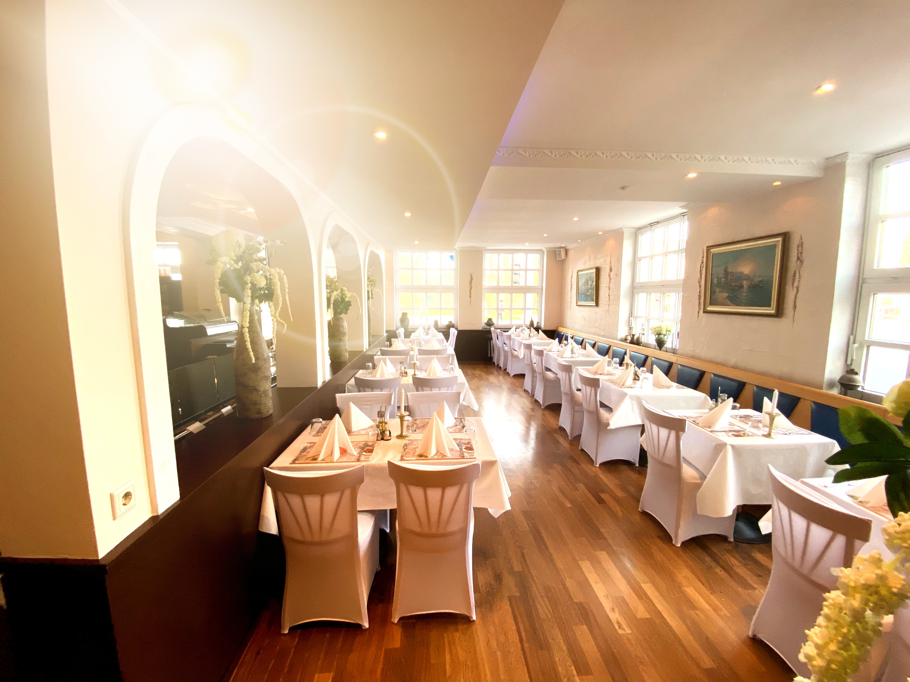 Hotel und Restaurant Kolossos in Neuss am Rhein Informazioni sulle sale da ballo Sala di Madrid 