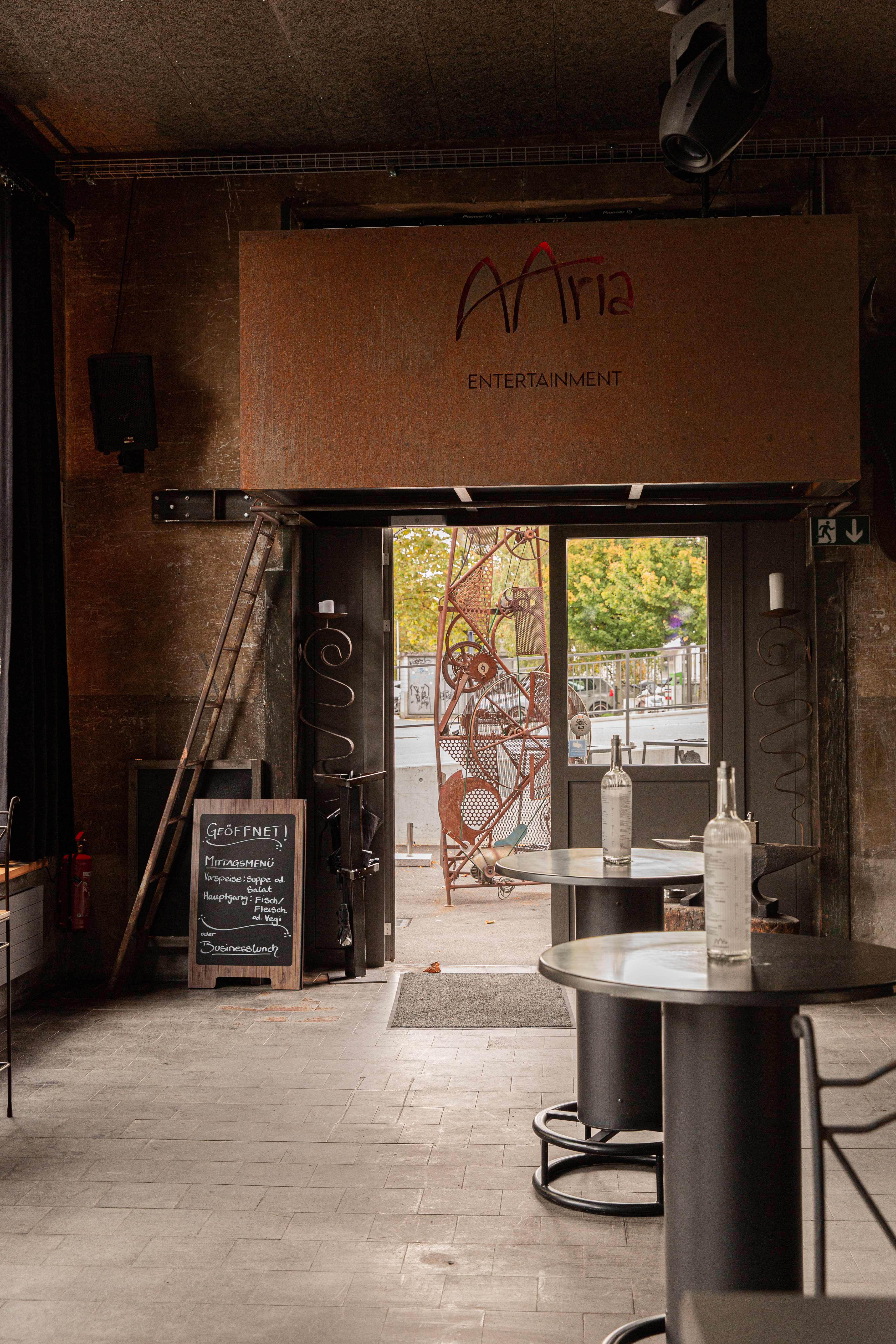 Hochzeit: Schlosserei by Aaria