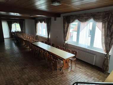 Hochzeitslocation: Nebenraum ca.80 qm für 50Person mit Bar Saal ca.50 qm ,Balkon und Terrasse ,300 Euro - Grünen Baum