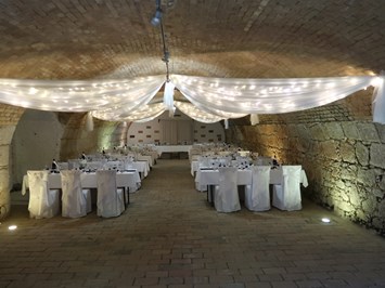 Weingut Schlossberg Angaben zu den Festsälen Gewölbekeller