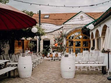 Hochzeit: LISZT – Weingut.Heurigen.Manufaktur