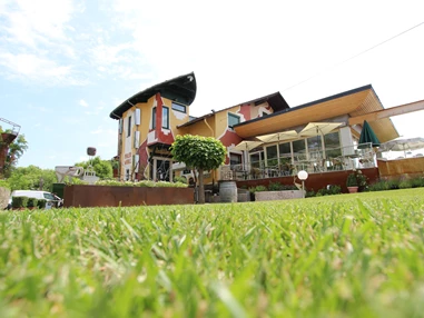 Hochzeitslocation: Unser Malerwinkl , Restaurant und Kunsthotel mit 10 Zimmer und 3 Ferienwohnungen - Malerwinkl Restauarnt + Kunsthotel